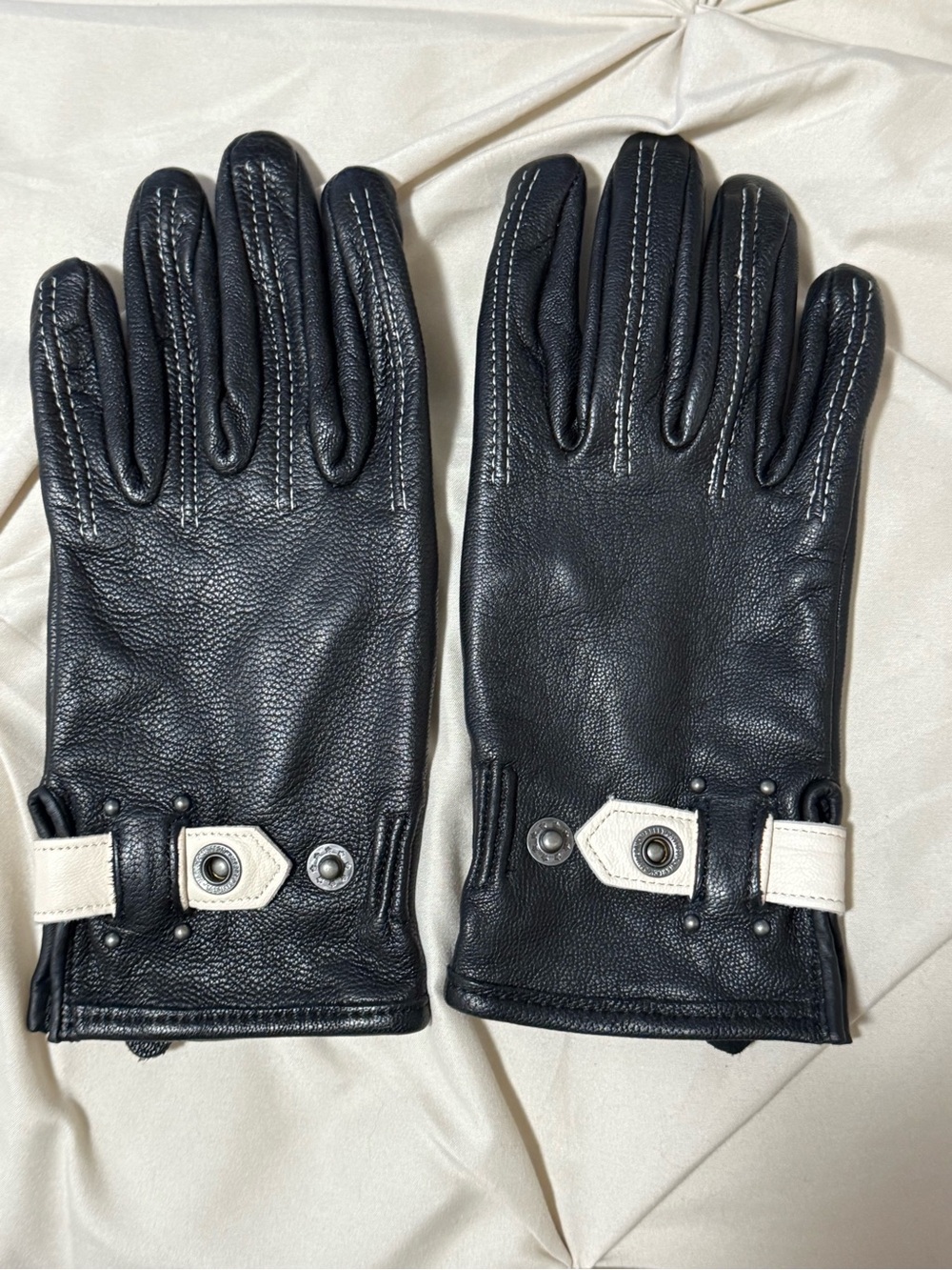 Harley Davidson Women’s leather glove - size M